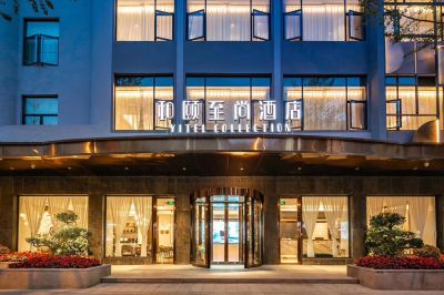 酒店旋轉門